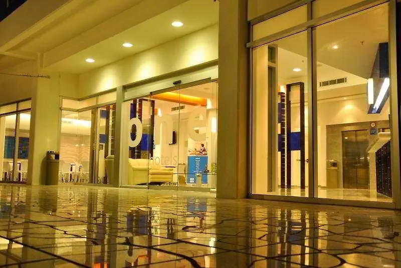 One Playa Del Carmen Hotel