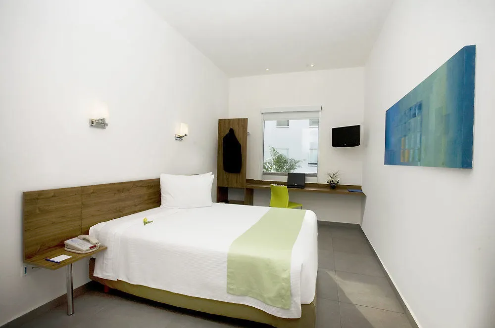 One Playa Del Carmen Hotel 3*,  Mexico