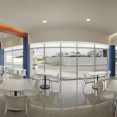 One Playa Del Carmen Hotel