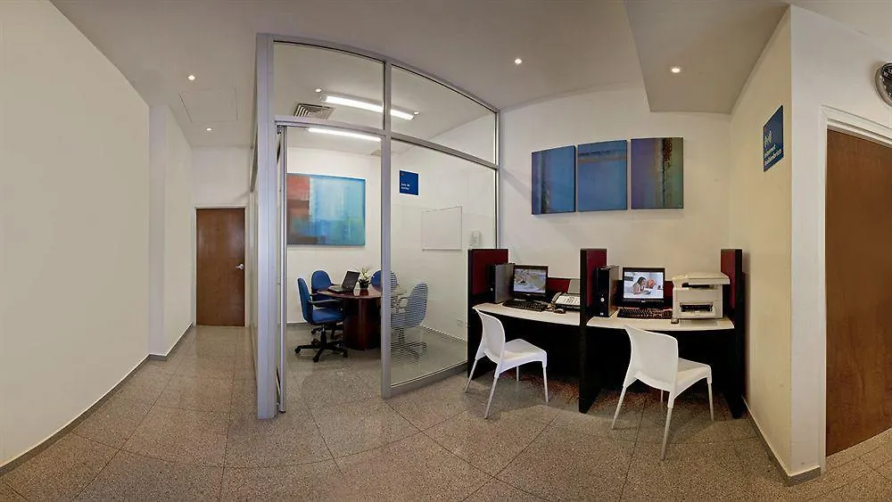 One Playa Del Carmen Hotel